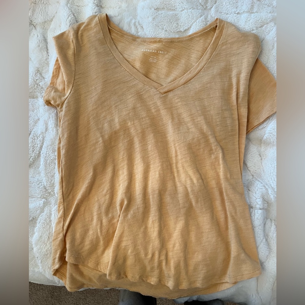 yellow American eagle tee